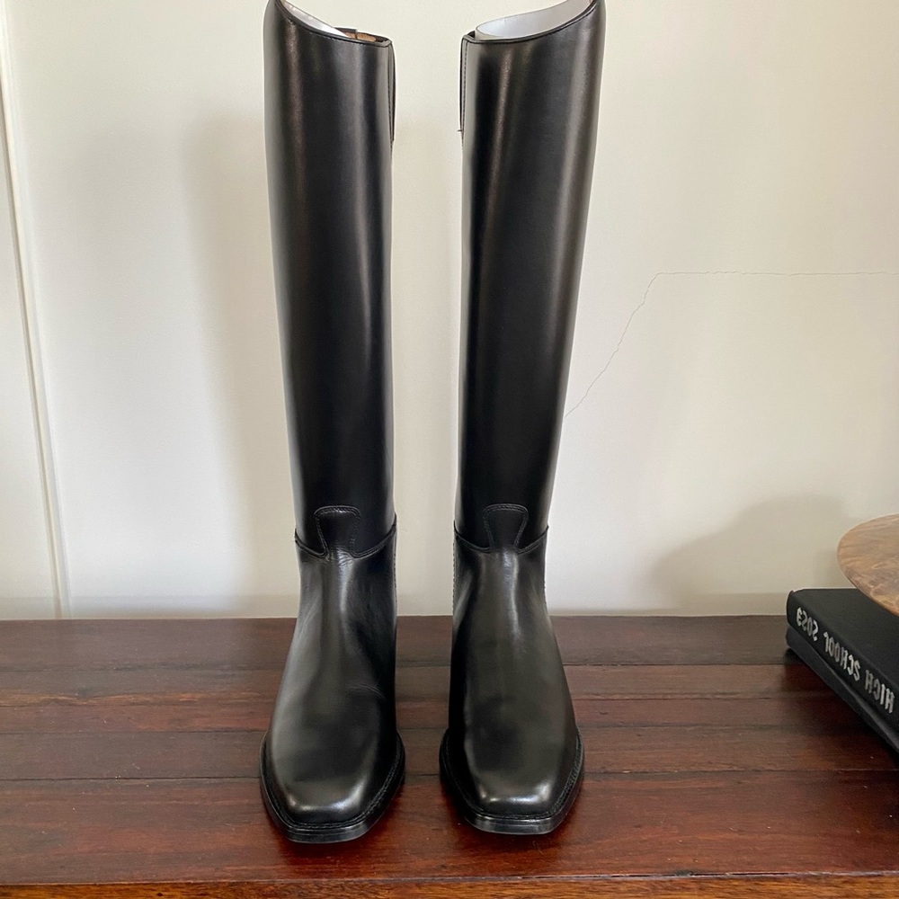 Brand New Black Ariat Riding Boots size 10 slim calf